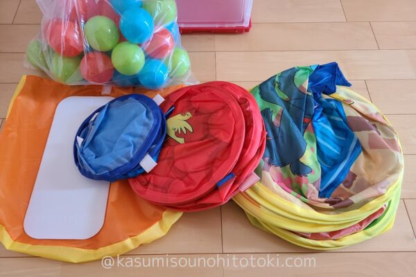 すくスクレンタルで届いた知育おもちゃの写真|おさるのジョージ _ ボールハウス②袋から開封してみた状態